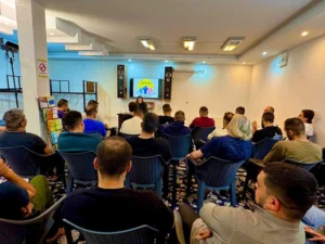 جلسات-گروه-درمانی-کمپ-ترک-اعتیاد-نیاوران