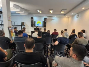 جلسات-گروه-درمانی-کمپ-ترک-اعتیاد-نیاوران-خانم غلامی